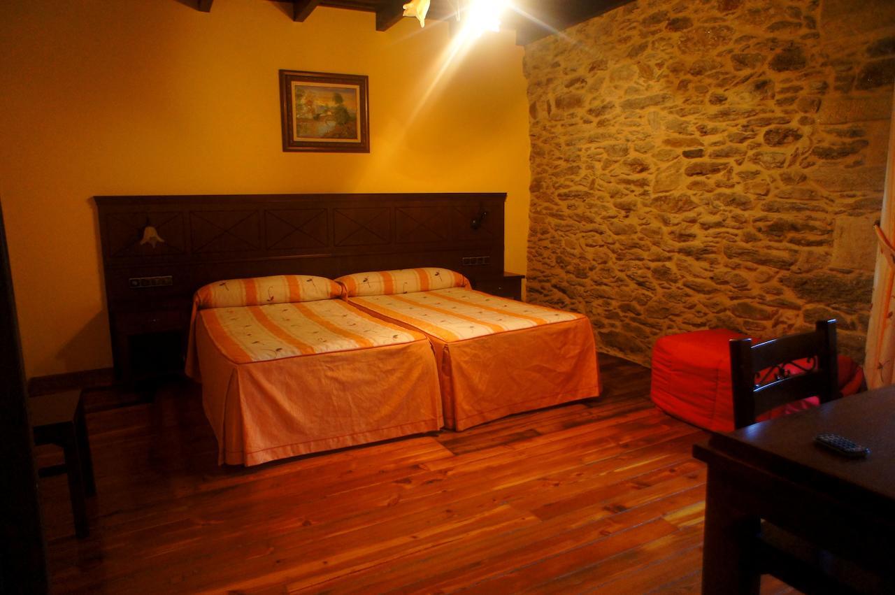 Hotel Mirador Da Ribeira Viana do Bolo Esterno foto