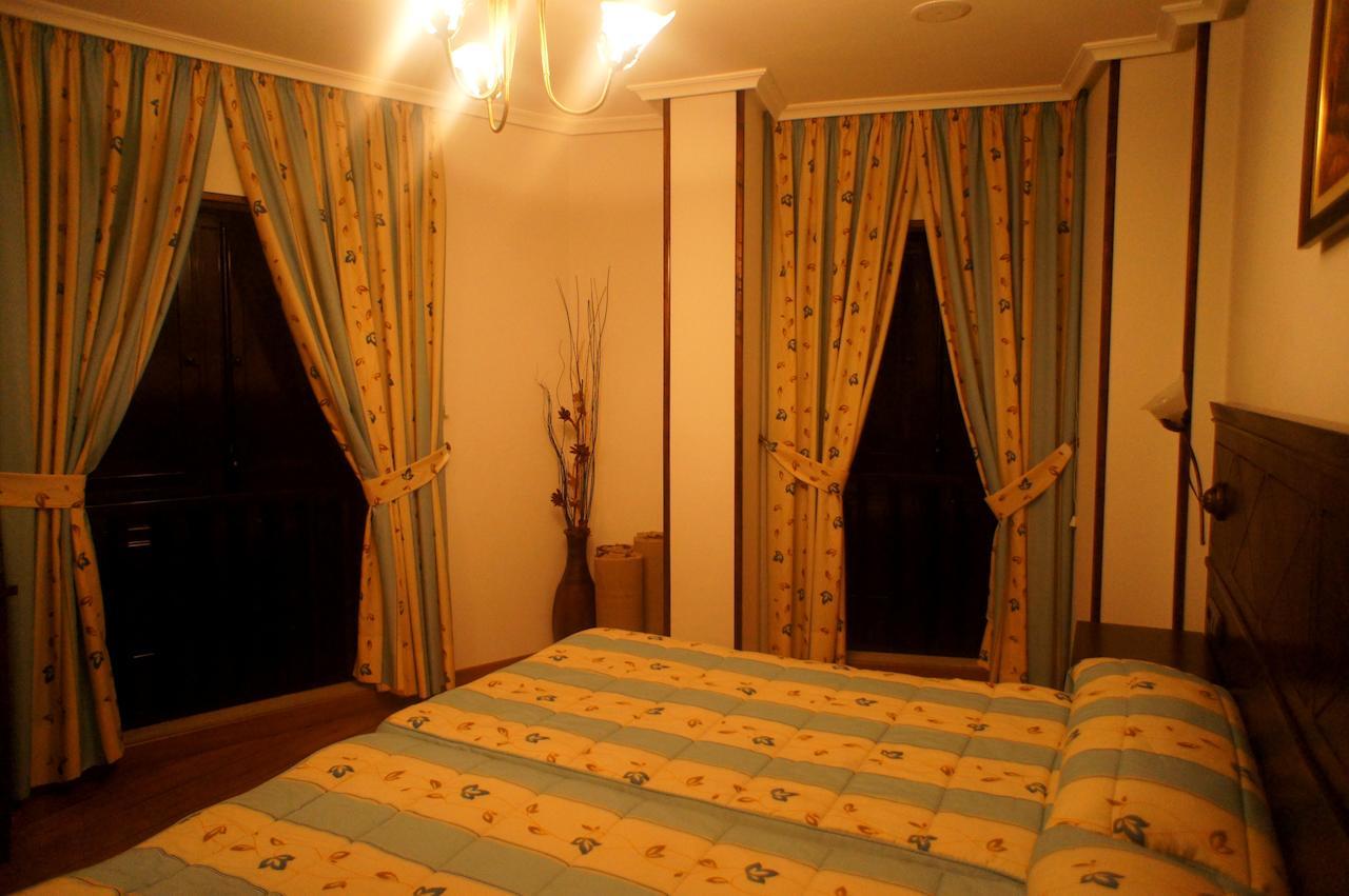 Hotel Mirador Da Ribeira Viana do Bolo Camera foto